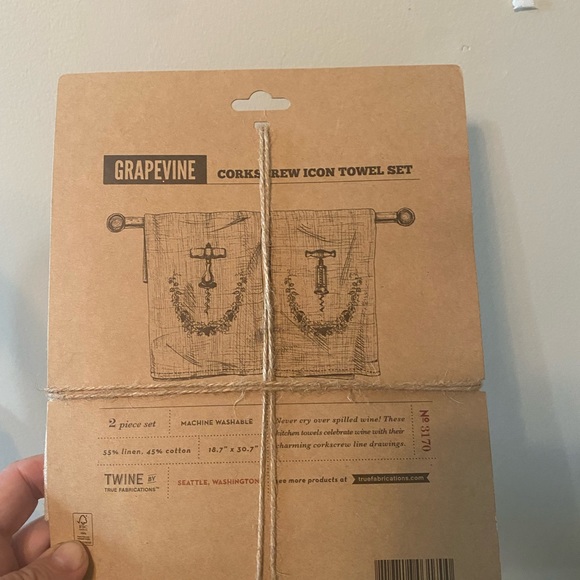 Twine by True Fabrications Grapevine Corkscrew Icon dish towel set of 2 - Picture 4 of 5